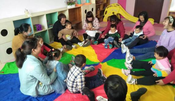 科學(xué)育兒萌娃體驗(yàn) 孟墓花開快樂成長(zhǎng)